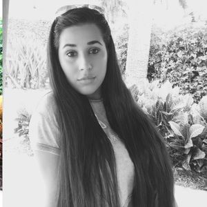 Meet your Posher, Daniela